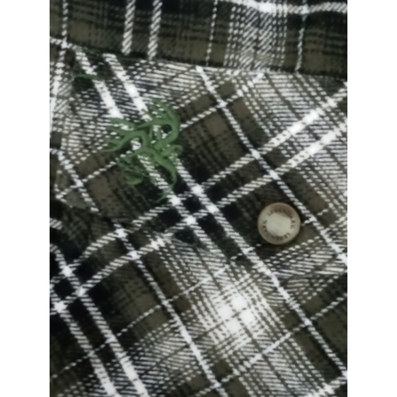 Legendary Whitetails Flannel Shirt Men's Size XL Plaid Green Snap Button Pre-own - Picture 6 of 11